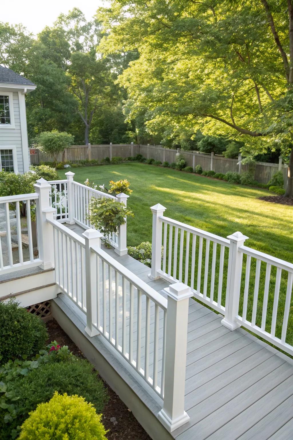 Composite Deck Railing Ideas for Dreamy Outdoor Spaces