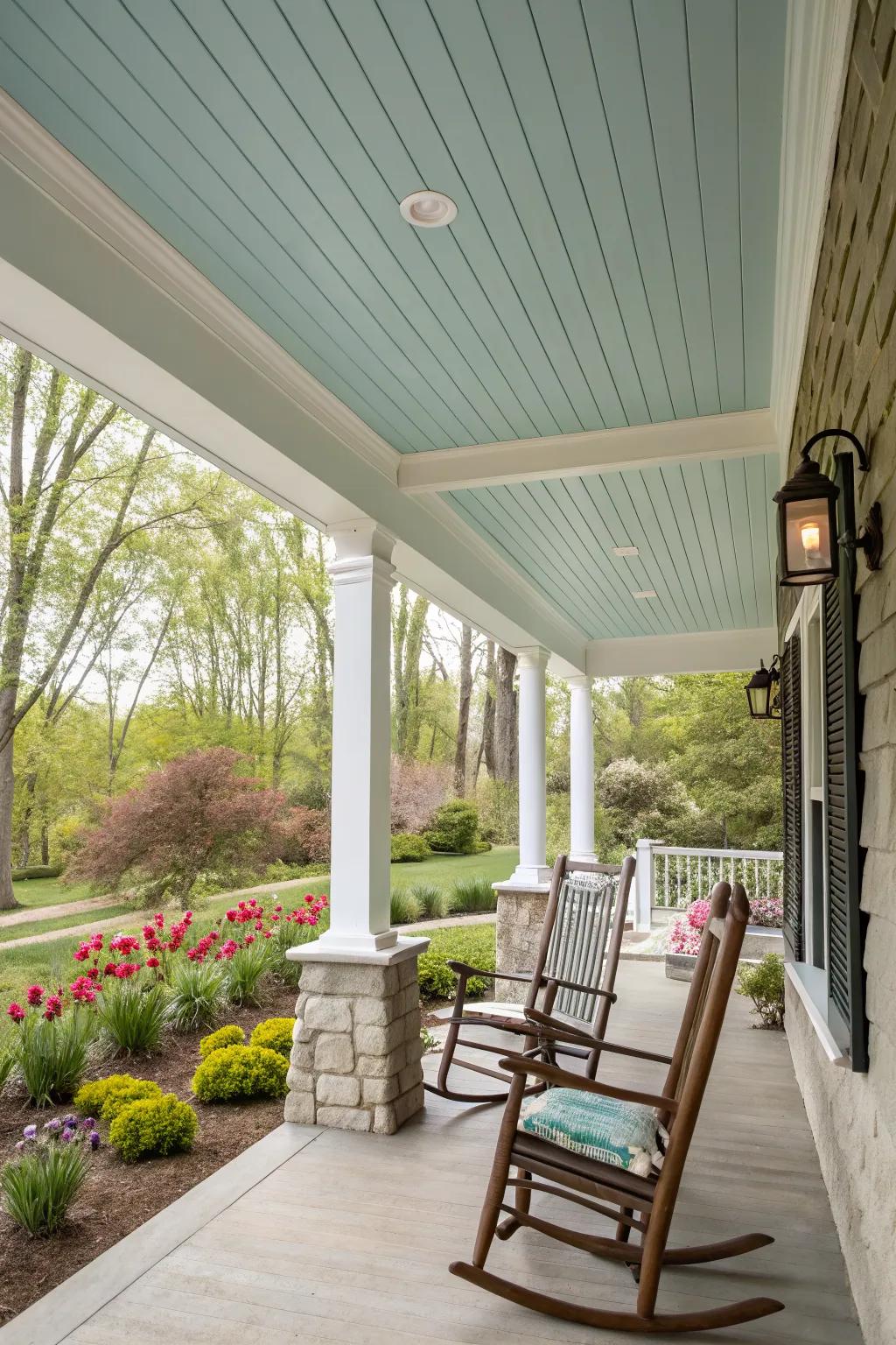 20+ Rustic Porch Ceiling Ideas: Create a Relaxing Outdoor Retreat